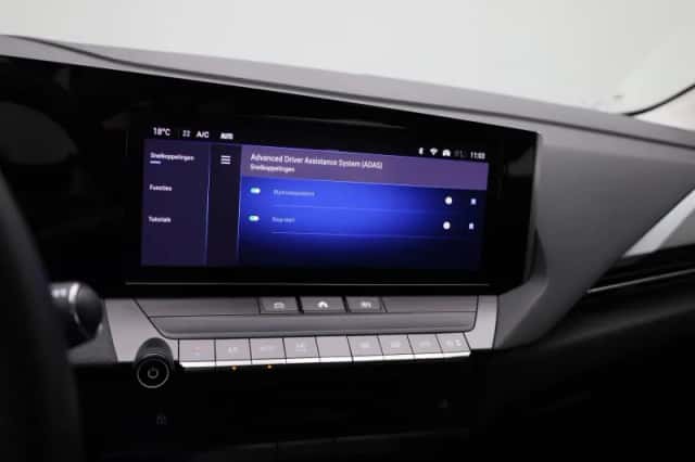 Opel Astra (2023) thumbnail 15