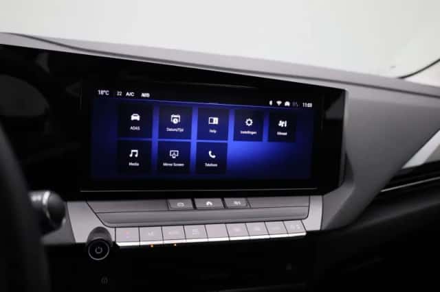 Opel Astra (2023) thumbnail 16