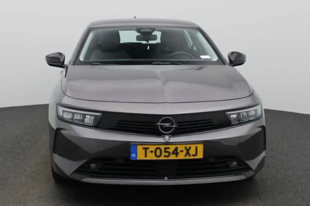 Opel Astra (2023) thumbnail 3
