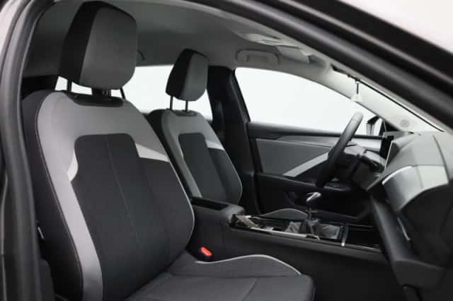 Opel Astra (2023) thumbnail 31