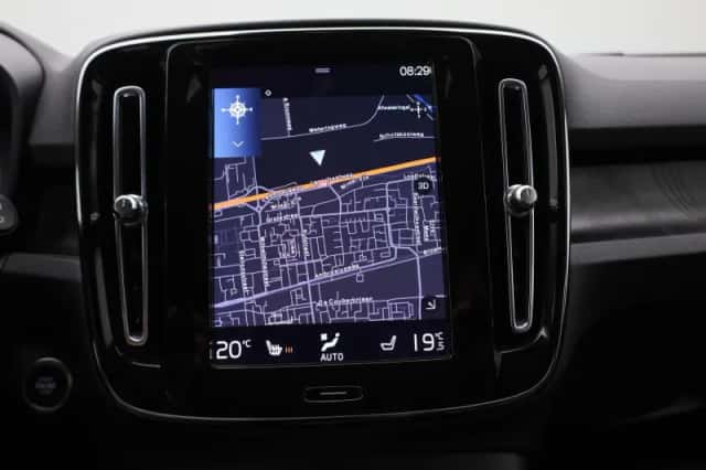 Volvo XC40 (2023) thumbnail 17
