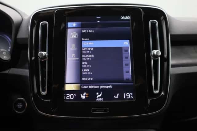 Volvo XC40 (2023) thumbnail 24
