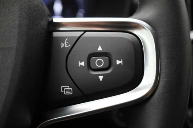Volvo XC40 (2023) thumbnail 25