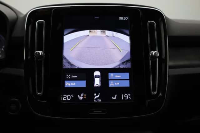 Volvo XC40 (2023) thumbnail 31