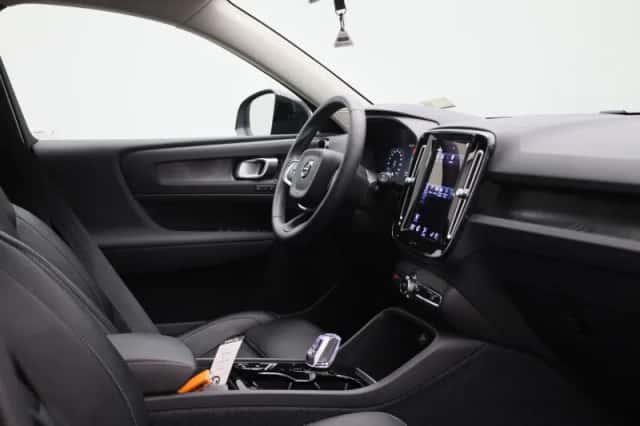 Volvo XC40 (2023) thumbnail 37