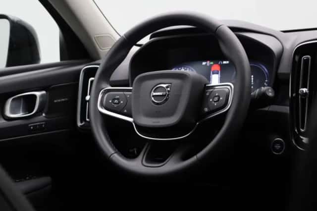 Volvo XC40 (2023) thumbnail 41