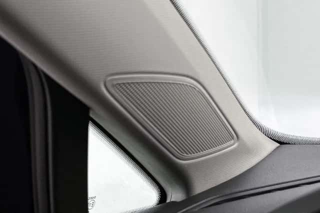 Volkswagen Golf (2022) thumbnail 11