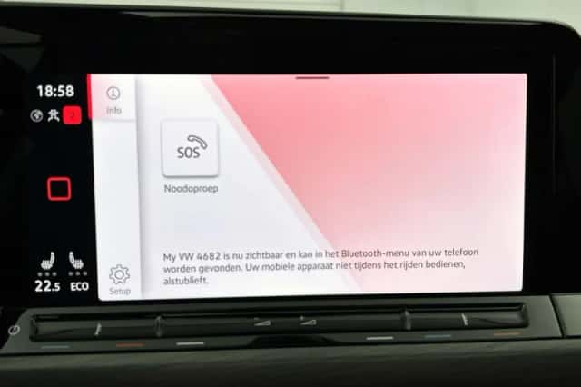 Volkswagen Golf (2022) thumbnail 14