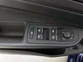 Volkswagen Golf (2022) thumbnail 37