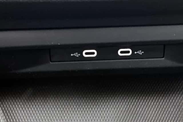 Volkswagen Golf (2022) thumbnail 40