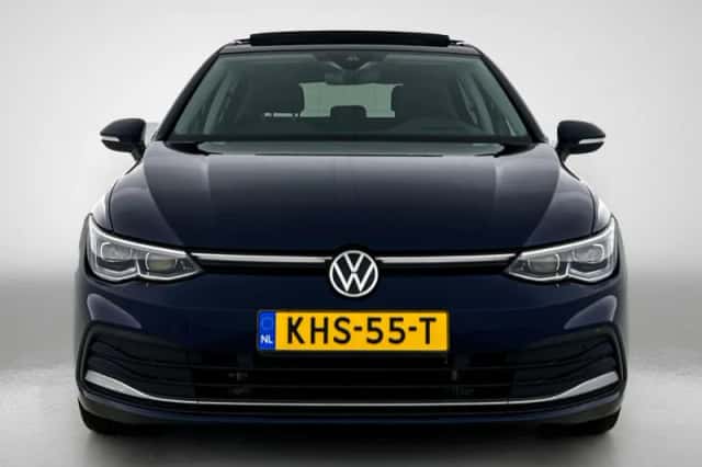 Volkswagen Golf (2022) thumbnail 5