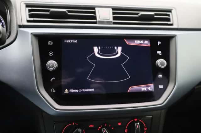 SEAT Arona (2019) thumbnail 23