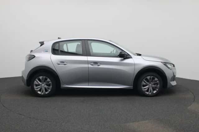 Peugeot e-208 (2023) thumbnail 6