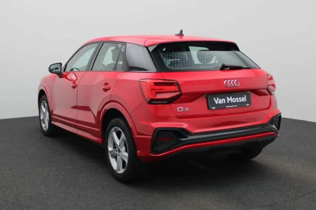 Audi Q2 (2022) thumbnail 2