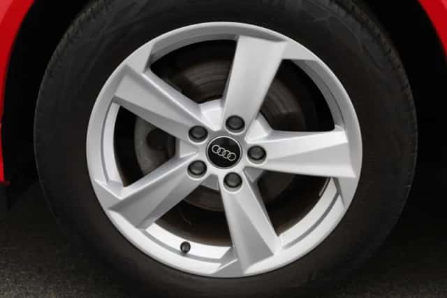 Audi Q2 (2022) thumbnail 13