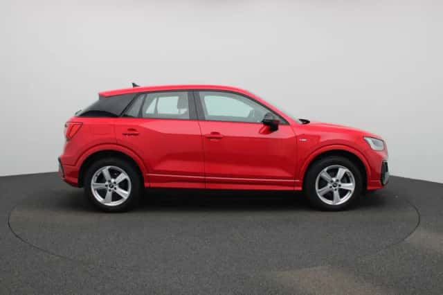 Audi Q2 (2022) thumbnail 6