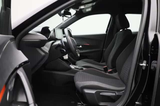 Peugeot 2008 (2022) thumbnail 11