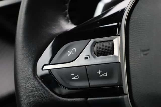 Peugeot 2008 (2022) thumbnail 17