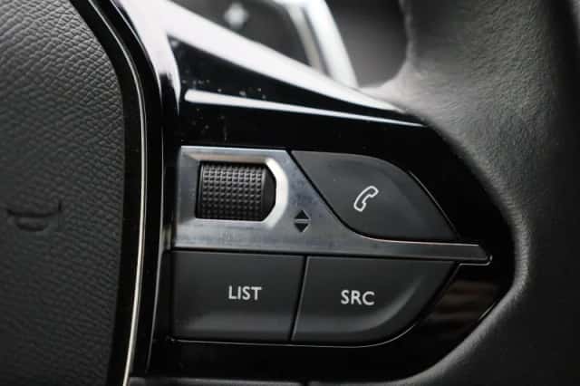 Peugeot 2008 (2022) thumbnail 23