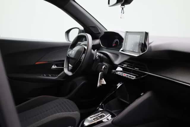 Peugeot 2008 (2022) thumbnail 31