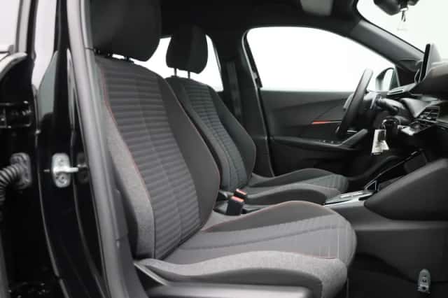 Peugeot 2008 (2022) thumbnail 32