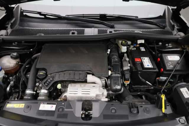 Peugeot 2008 (2022) thumbnail 36