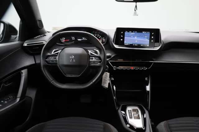 Peugeot 2008 (2022) thumbnail 7