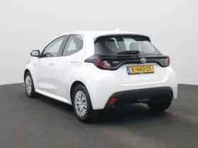 Toyota Yaris (2021) thumbnail 2