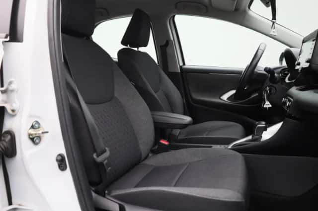 Toyota Yaris (2021) thumbnail 31