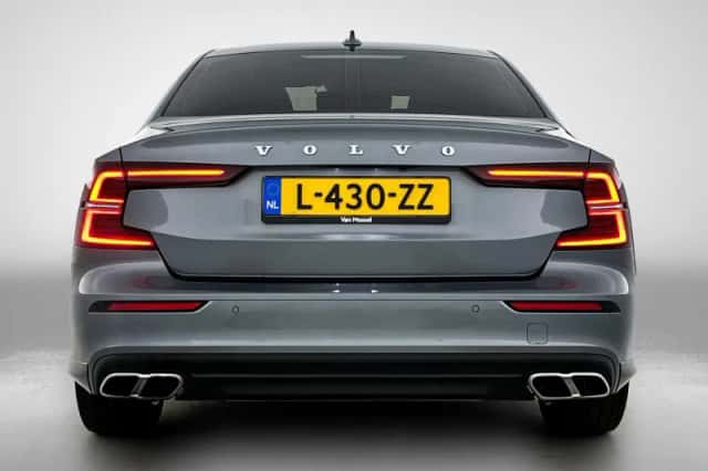 Volvo S60 (2021) thumbnail 3
