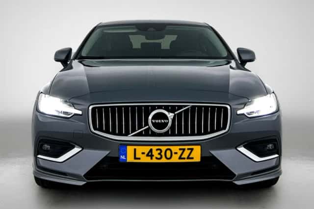 Volvo S60 (2021) thumbnail 5