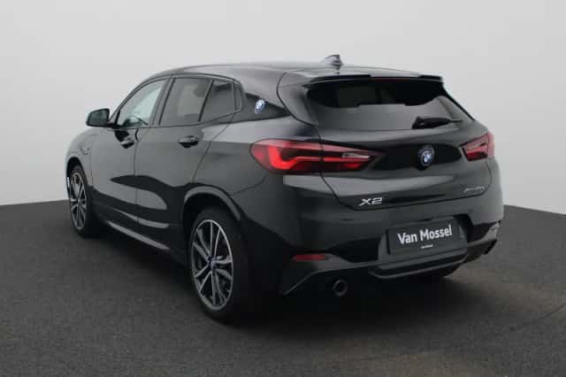 BMW X2 (2022) thumbnail 2