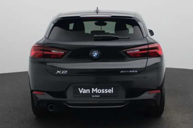 BMW X2 (2022) thumbnail 5