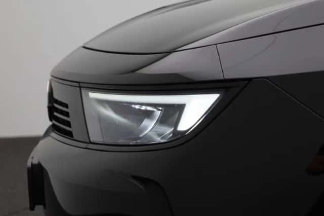 Opel Astra (2023) thumbnail 15