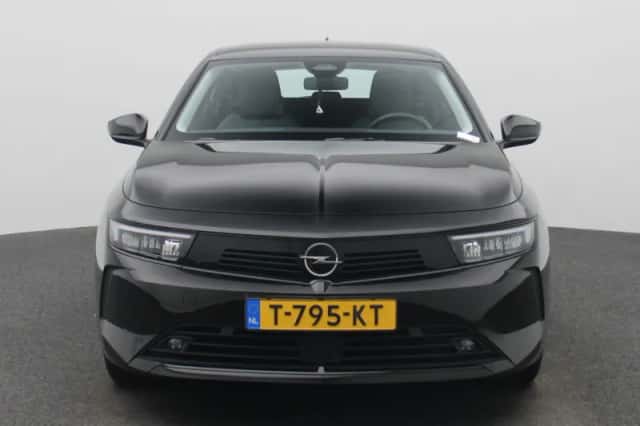 Opel Astra (2023) thumbnail 3