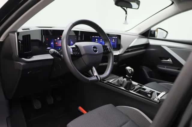 Opel Astra (2023) thumbnail 26
