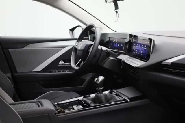 Opel Astra (2023) thumbnail 27
