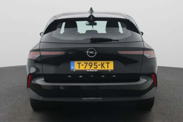 Opel Astra (2023) thumbnail 5