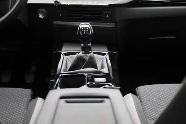 Opel Astra (2023) thumbnail 10
