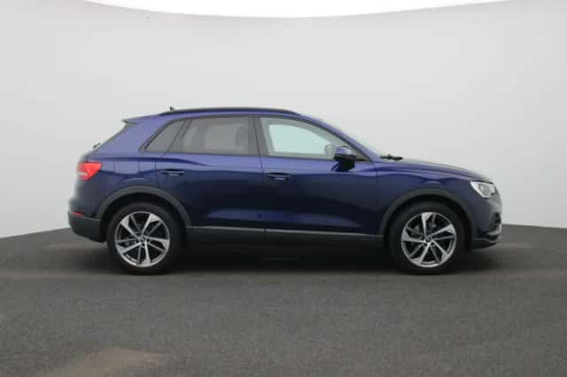 Audi Q3 (2022) thumbnail 6