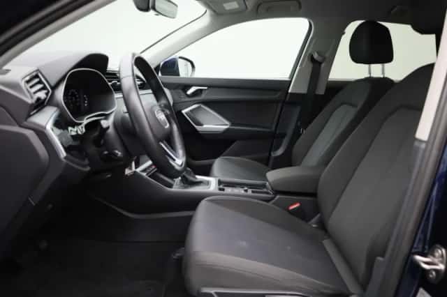 Audi Q3 (2022) thumbnail 9