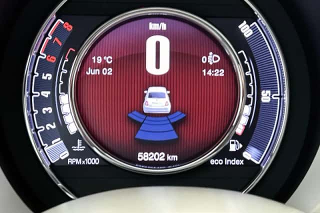 Fiat 500 (2018) thumbnail 16