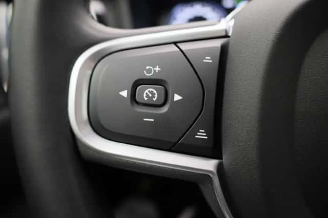 Volvo V60 (2022) thumbnail 18