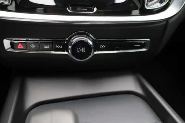 Volvo V60 (2022) thumbnail 19