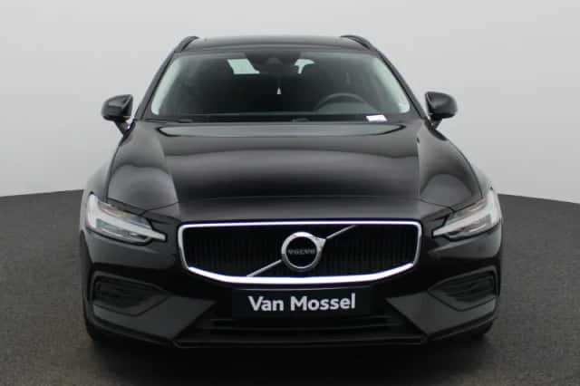 Volvo V60 (2022) thumbnail 3
