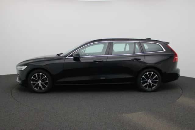 Volvo V60 (2022) thumbnail 4