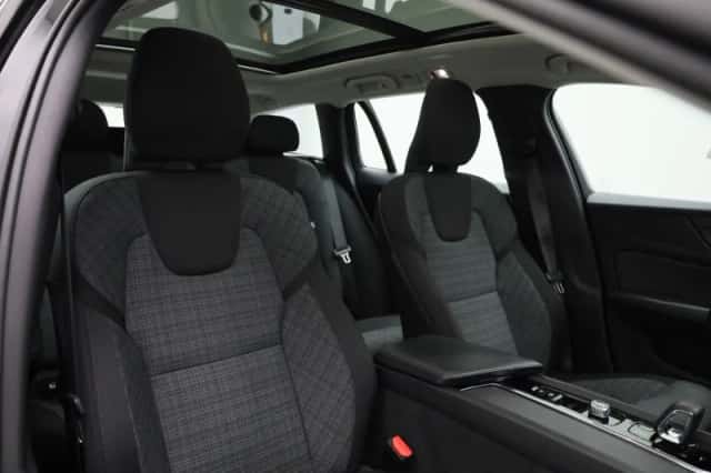 Volvo V60 (2022) thumbnail 31