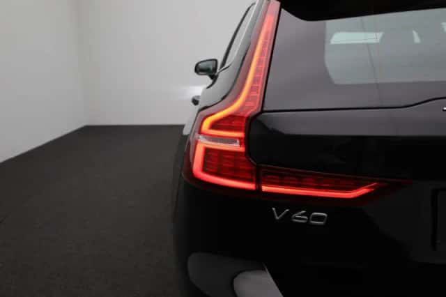 Volvo V60 (2022) thumbnail 34