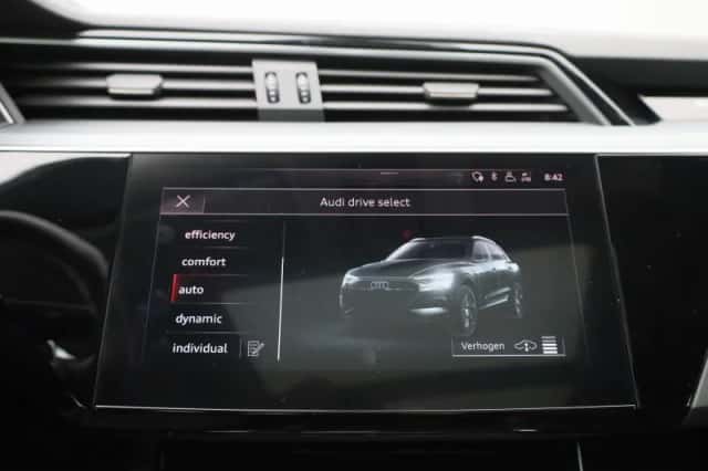 Audi e-tron (2020) thumbnail 30