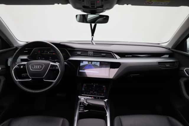Audi e-tron (2020) thumbnail 39